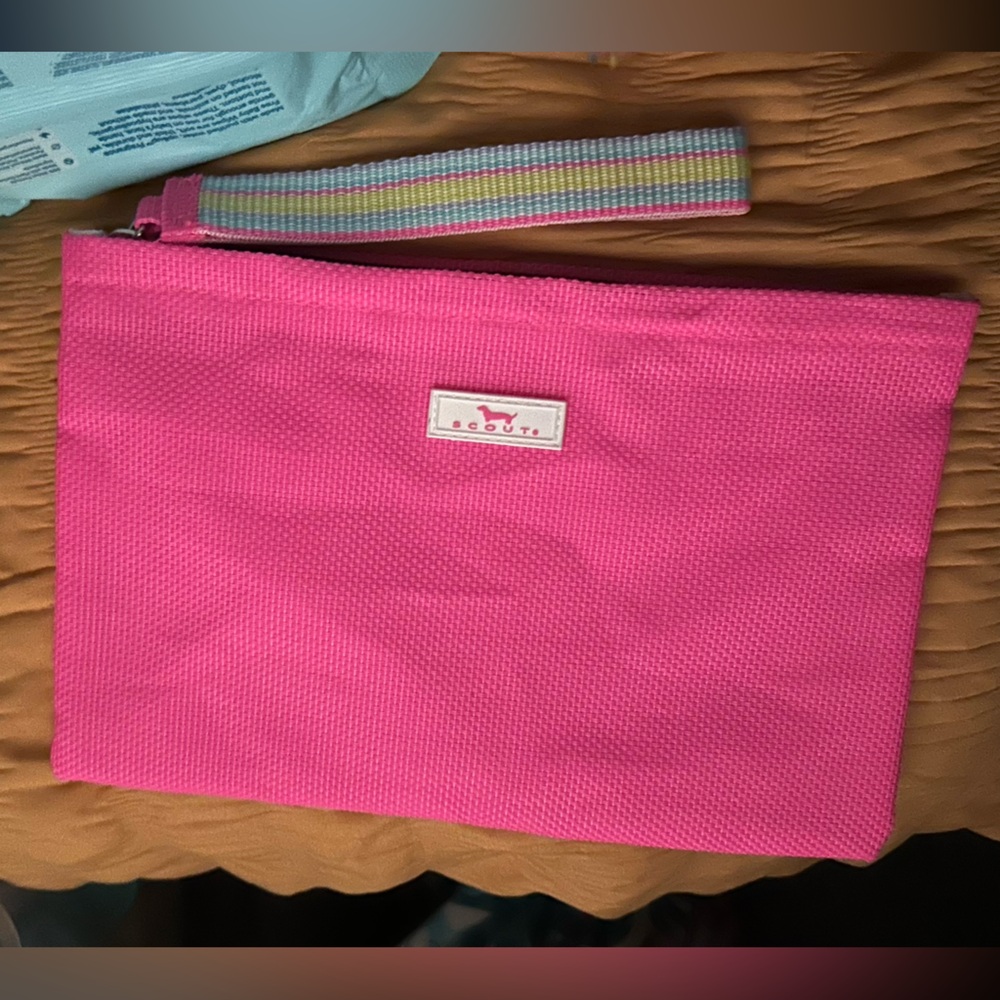 Scout Cabana Wristlet